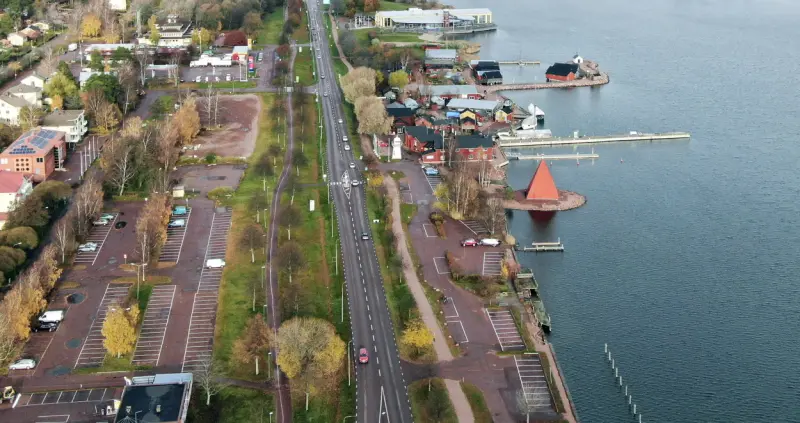 Rönnbergs torg vidare till fullmäktige