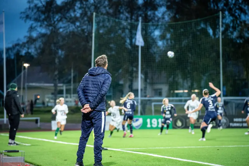 Åland United synar sju spelare