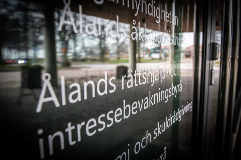 Rättshjälpsbyrån: Därför varierar väntetiderna