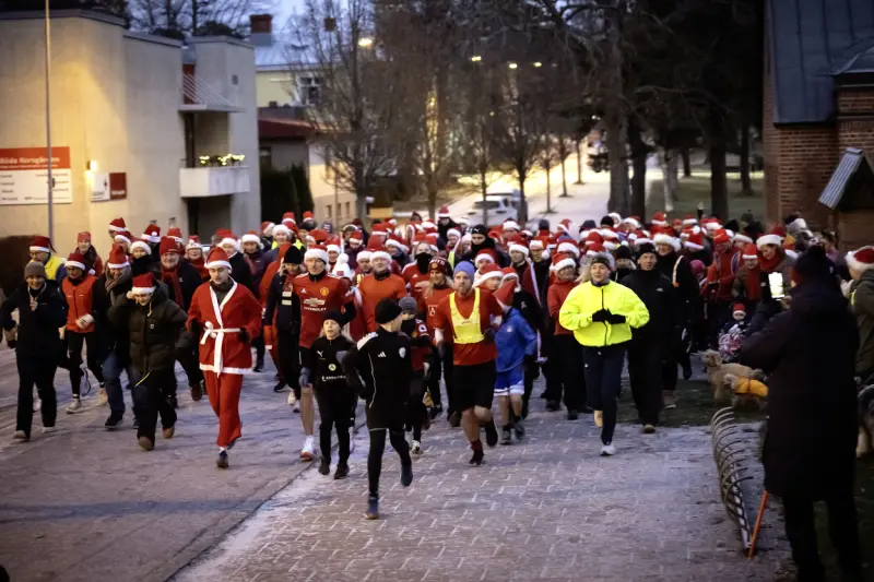 Bildspel: Fartfyllt när Tomteloppet fyllde tvåsiffrigt