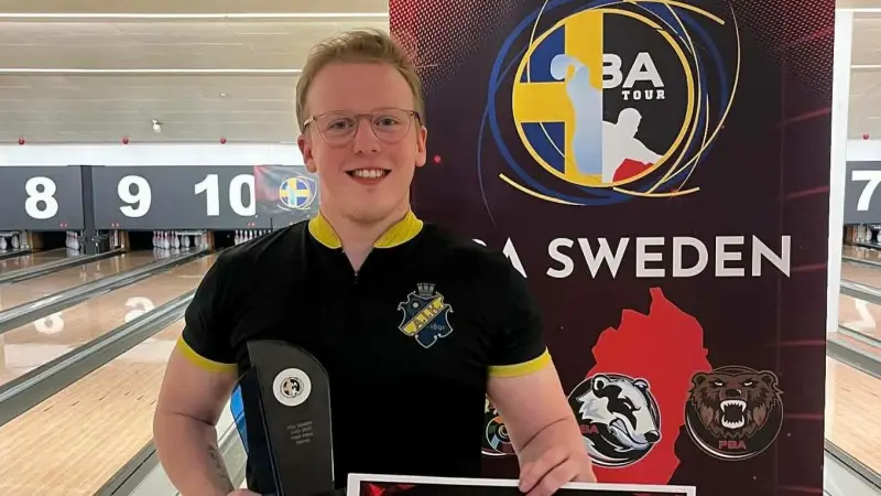 Alvin Kvarnström bowlar om SM-medaljerna