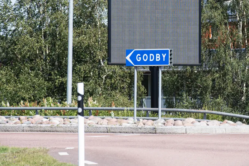 Vill ha ett möte om kritiserat vägförslag