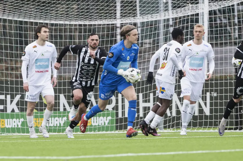 ”Jag tycker vi kan förbättra oss i allt”