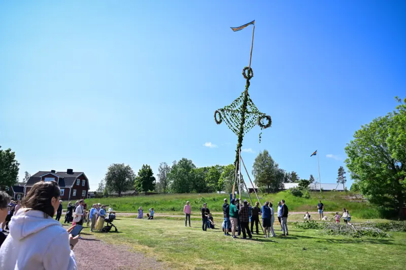 Var kan man fira midsommar i år?