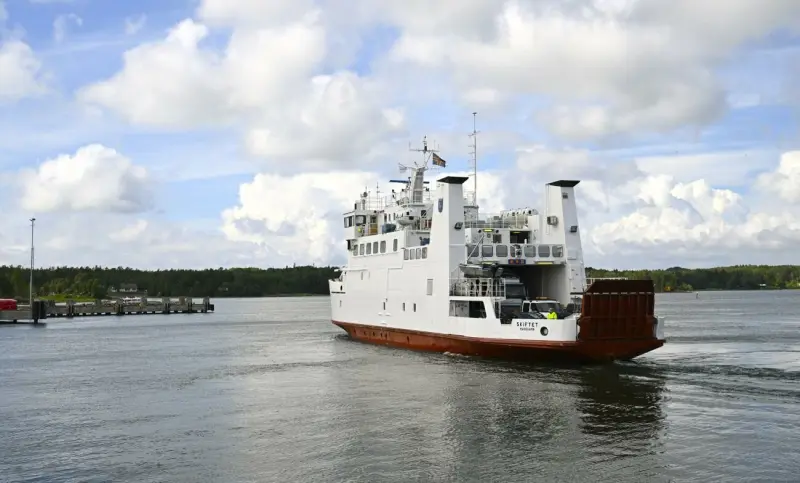 LR: Återköp av färjor snedvrider konkurrensen