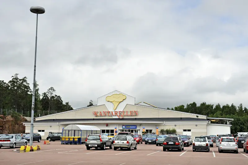 Körde in i parkerade bilar – hade 2,39 promille i blodet