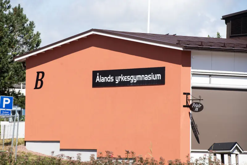 480 unga ansökte om studieplats