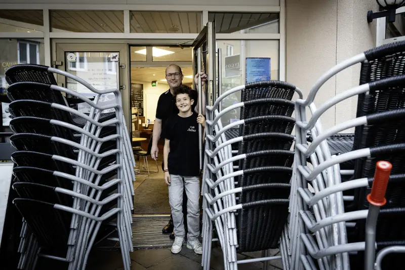 Lämnar kaféet efter 17 år – i dag tar nya ägarna över